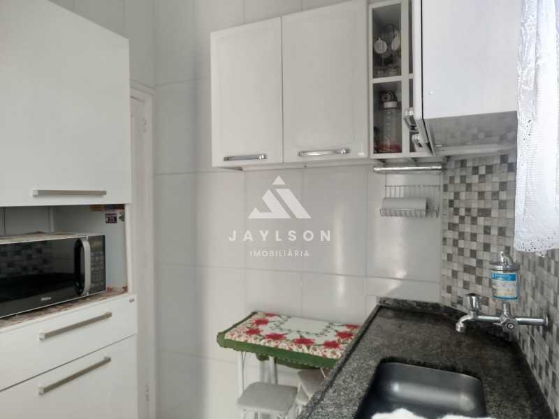 Apartamento à venda com 2 quartos, 85m² - Foto 20