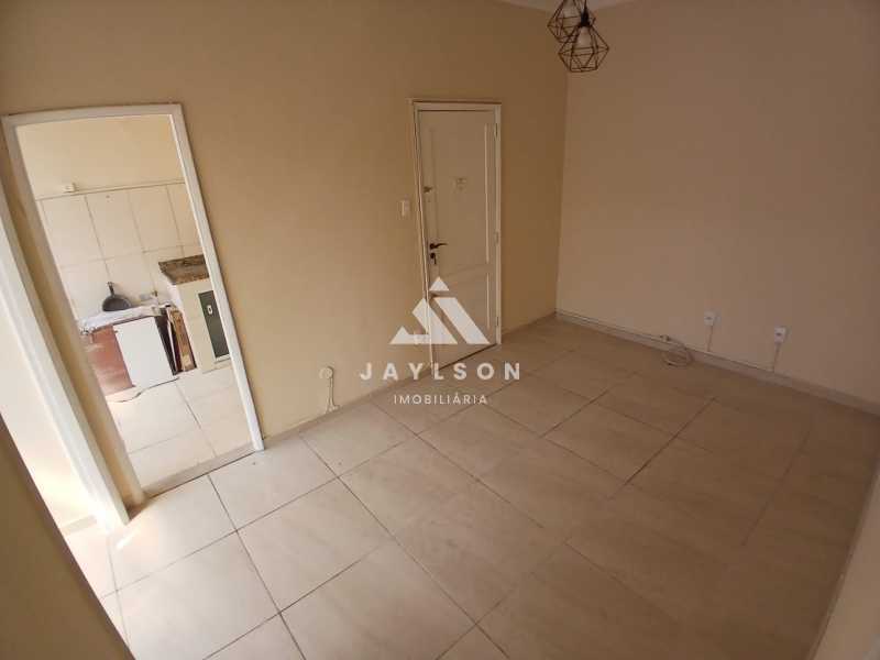 Apartamento à venda com 2 quartos, 60m² - Foto 3