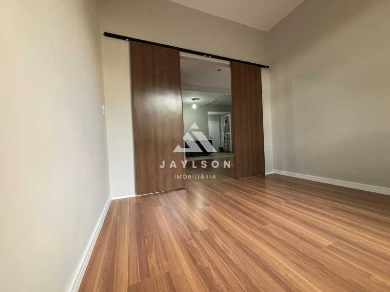 Apartamento à venda com 2 quartos, 61m² - Foto 6