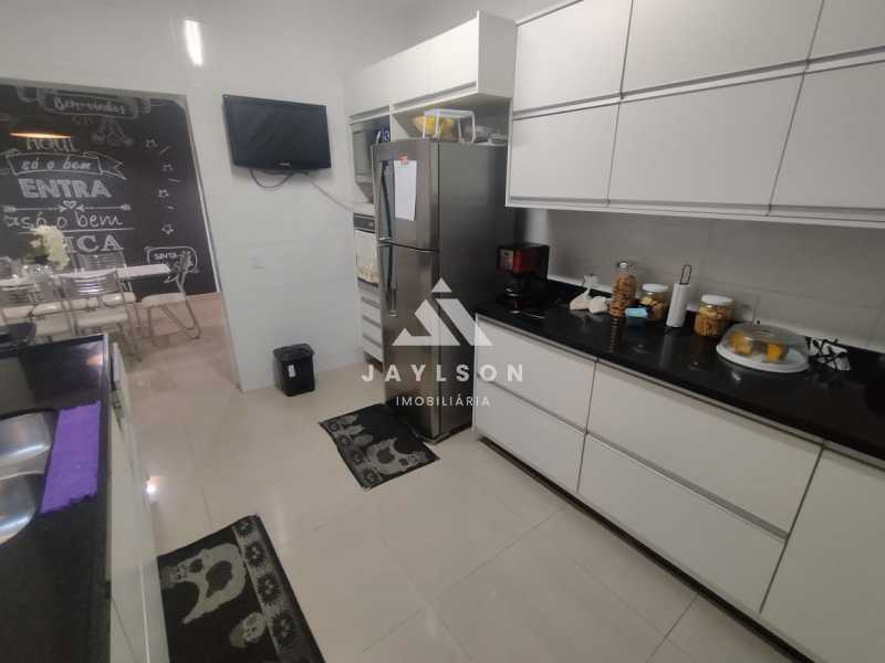 Casa à venda com 4 quartos, 303m² - Foto 12