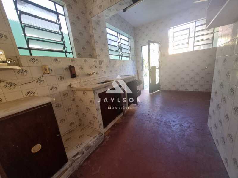 Casa à venda com 4 quartos, 130m² - Foto 9