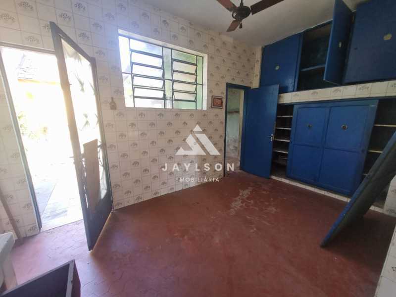 Casa à venda com 4 quartos, 130m² - Foto 11