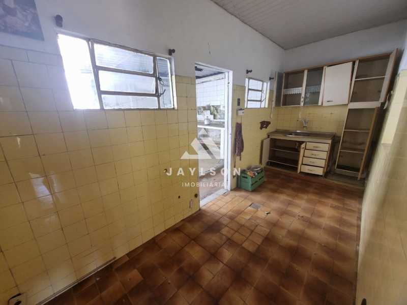 Casa à venda com 4 quartos, 130m² - Foto 16