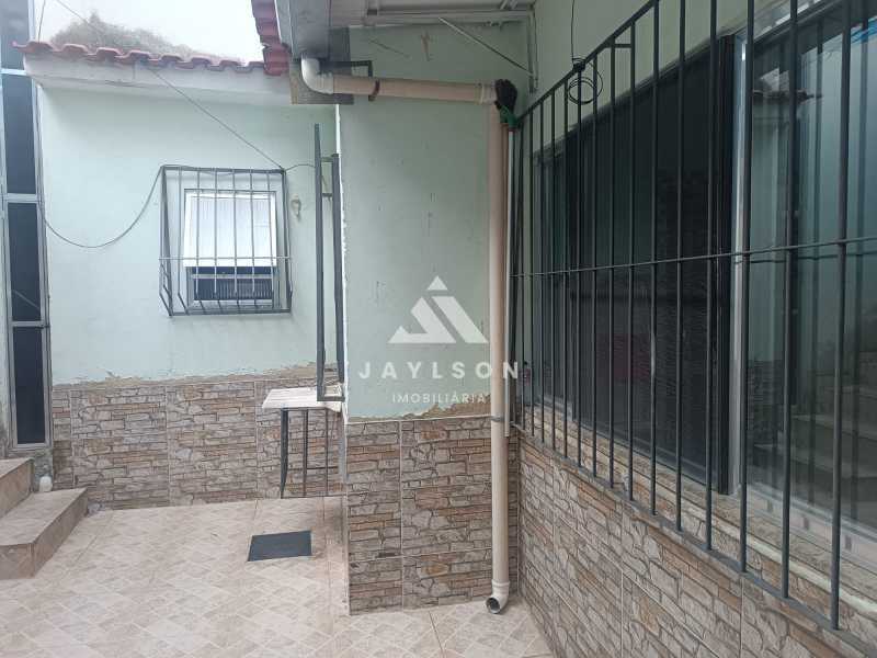 Casa à venda com 2 quartos, 74m² - Foto 1