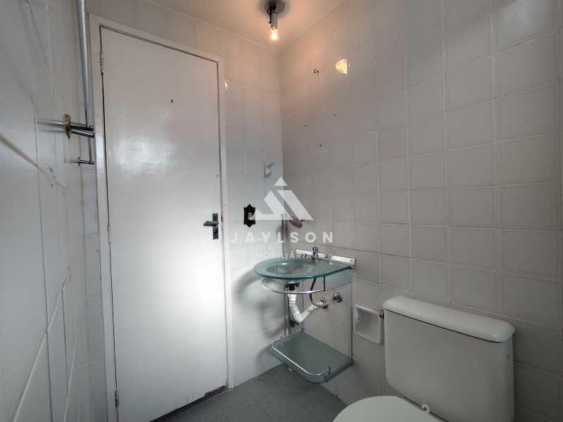 Apartamento à venda com 2 quartos, 63m² - Foto 28