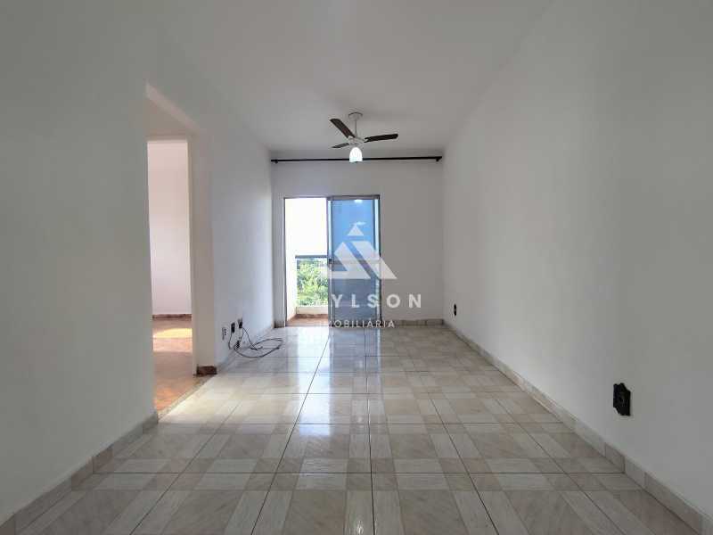 Apartamento à venda com 2 quartos, 63m² - Foto 13