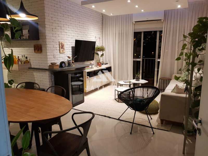 Apartamento à venda com 2 quartos, 98m² - Foto 1