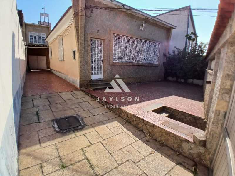 Casa à venda com 4 quartos, 130m² - Foto 1