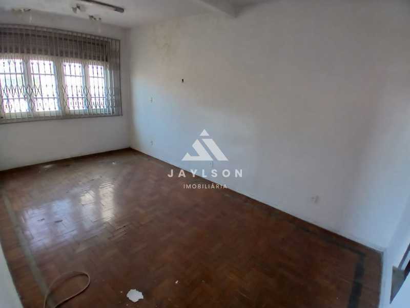 Casa à venda com 4 quartos, 130m² - Foto 21