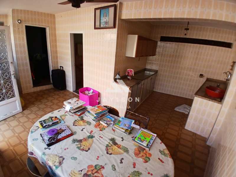 Casa à venda com 4 quartos, 130m² - Foto 24