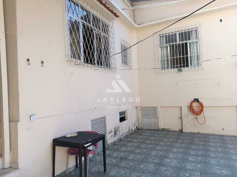 Casa à venda com 3 quartos, 60m² - Foto 11