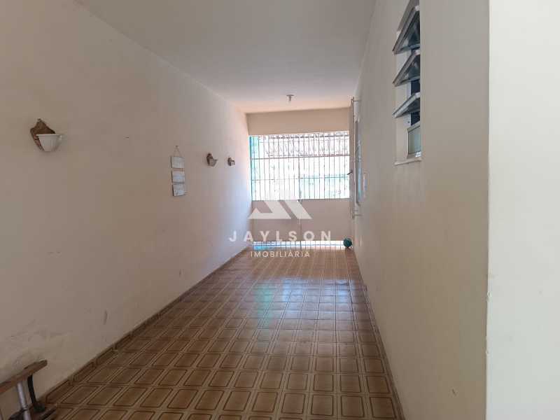 Casa à venda com 3 quartos, 60m² - Foto 15