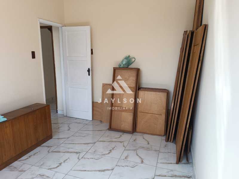 Apartamento à venda com 2 quartos, 60m² - Foto 4