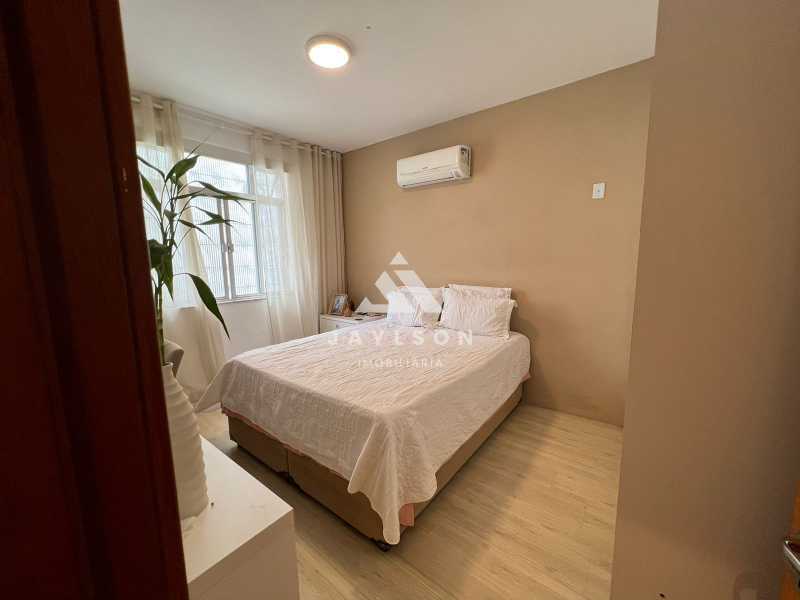 Apartamento à venda com 2 quartos, 77m² - Foto 7