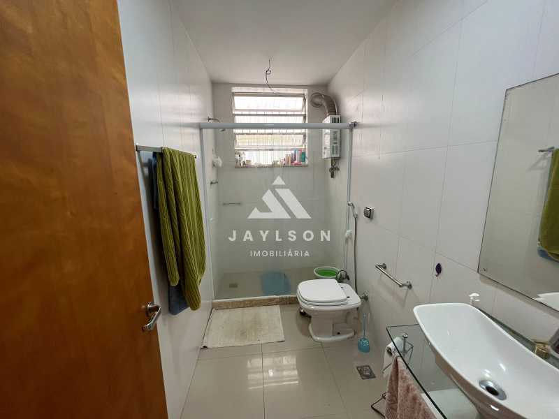 Apartamento à venda com 2 quartos, 77m² - Foto 12