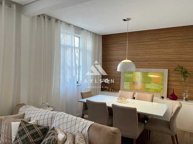 Apartamento à venda com 2 quartos, 77m² - Foto 6