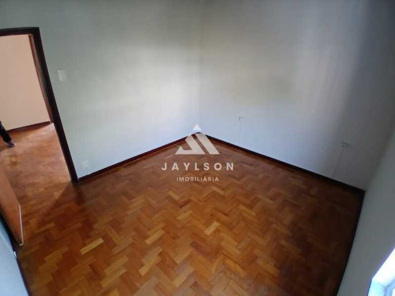 Apartamento à venda com 2 quartos, 63m² - Foto 19