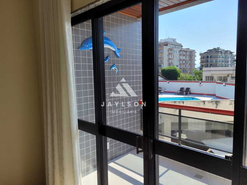 Apartamento à venda com 2 quartos, 107m² - Foto 2