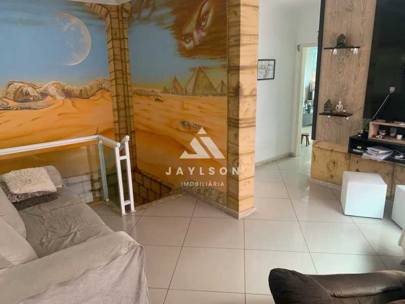 Casa à venda com 3 quartos, 350m² - Foto 15