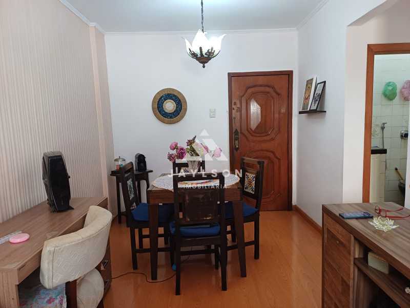 Apartamento à venda com 2 quartos, 58m² - Foto 4