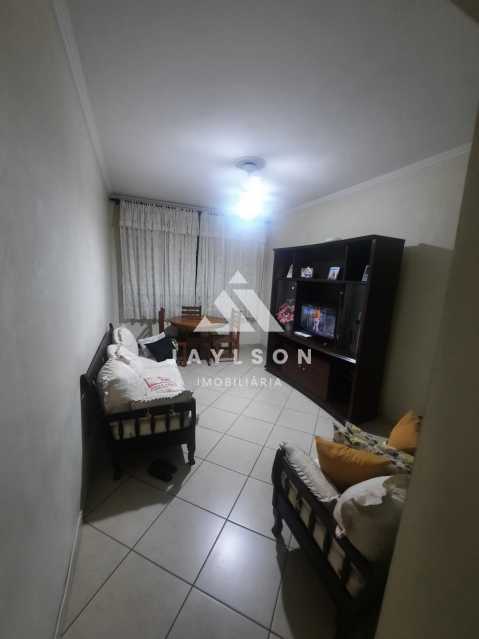 Apartamento à venda com 2 quartos, 68m² - Foto 4