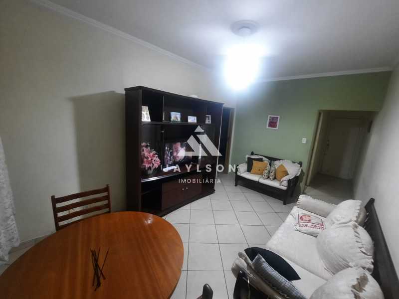 Apartamento à venda com 2 quartos, 68m² - Foto 6