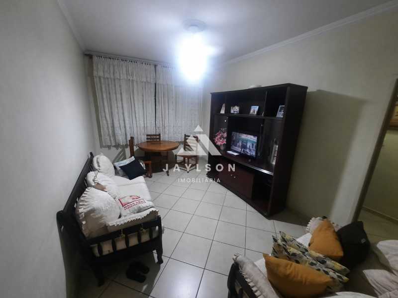 Apartamento à venda com 2 quartos, 68m² - Foto 5