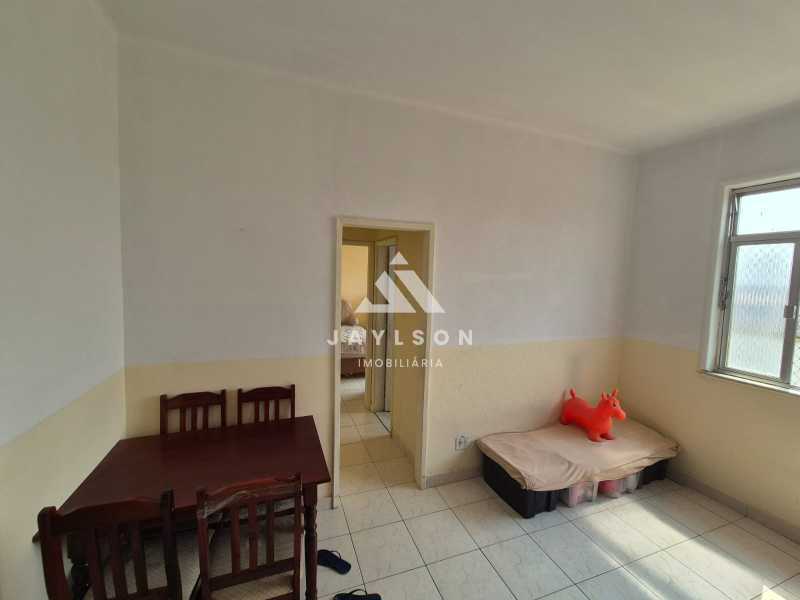 Apartamento à venda com 1 quarto, 45m² - Foto 2