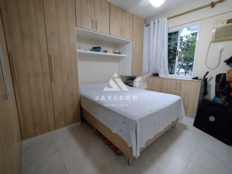 Apartamento à venda com 2 quartos, 57m² - Foto 13