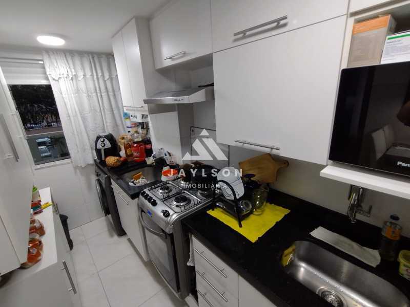 Apartamento à venda com 2 quartos, 57m² - Foto 25