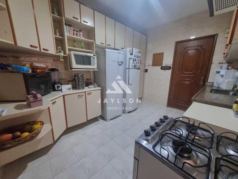 Apartamento à venda com 3 quartos, 132m² - Foto 21