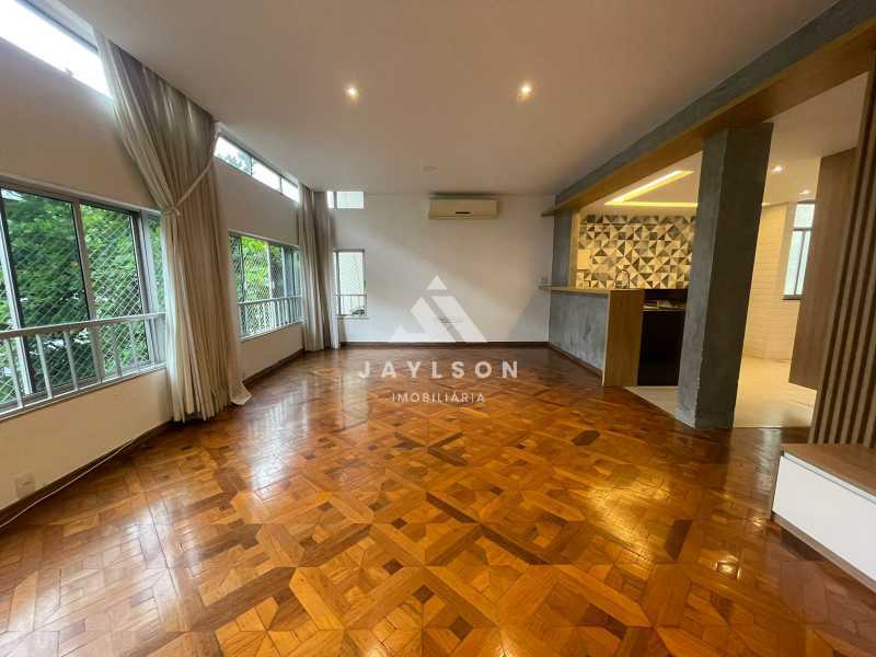 Apartamento à venda com 3 quartos, 158m² - Foto 5