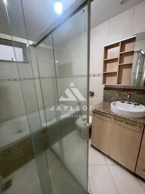 Apartamento à venda com 3 quartos, 158m² - Foto 29