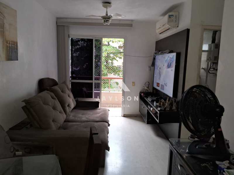 Apartamento à venda com 2 quartos, 60m² - Foto 2