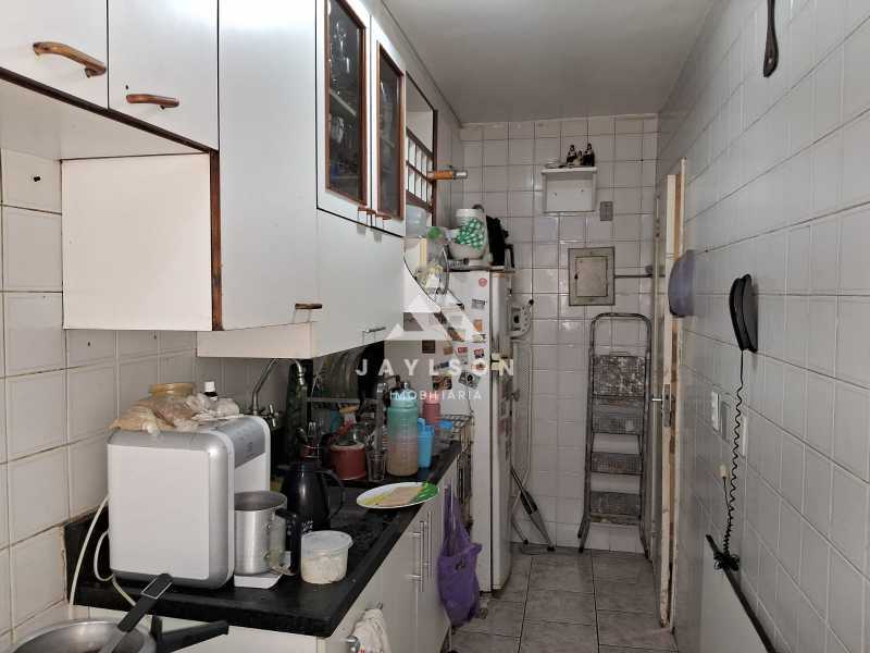 Apartamento à venda com 2 quartos, 60m² - Foto 13