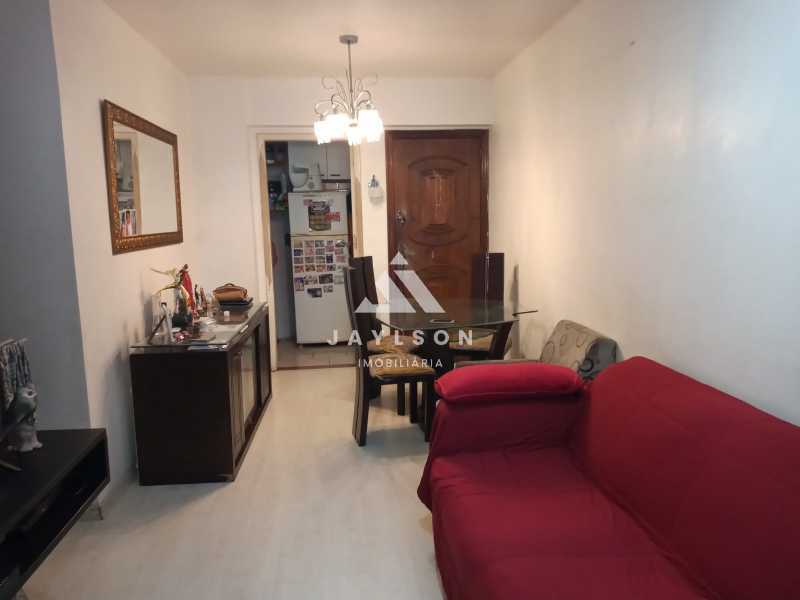 Apartamento à venda com 2 quartos, 60m² - Foto 4