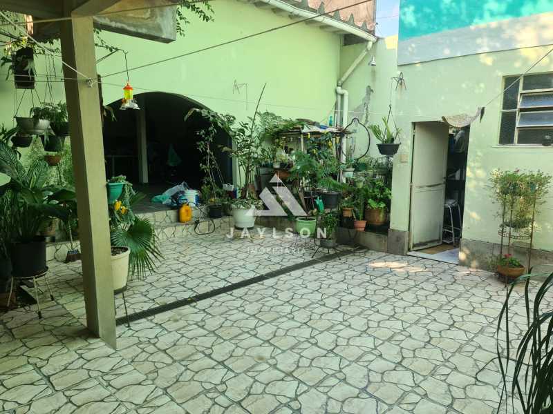 Casa à venda com 3 quartos, 150m² - Foto 27