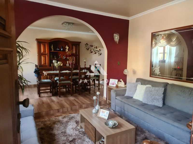 Casa à venda com 3 quartos, 150m² - Foto 5