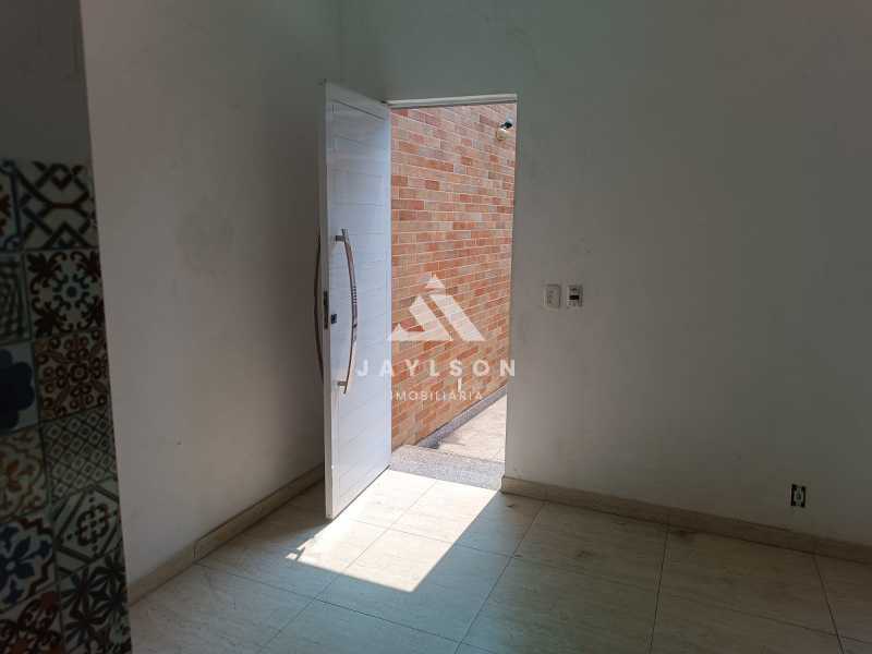 Casa à venda com 2 quartos, 110m² - Foto 7