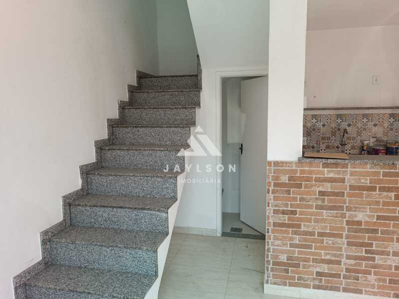 Casa à venda com 2 quartos, 110m² - Foto 11