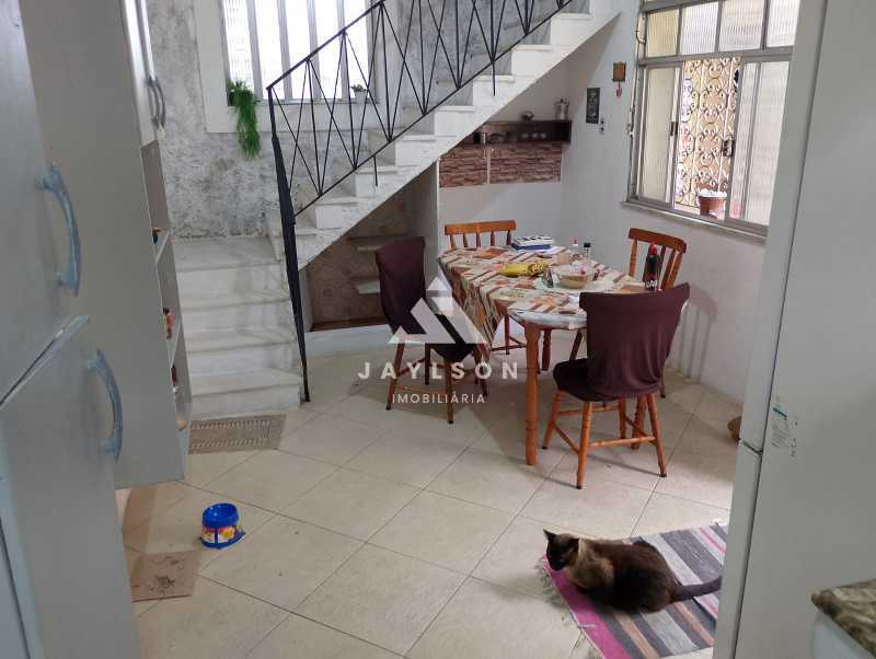 Casa de Vila à venda com 6 quartos, 228m² - Foto 13