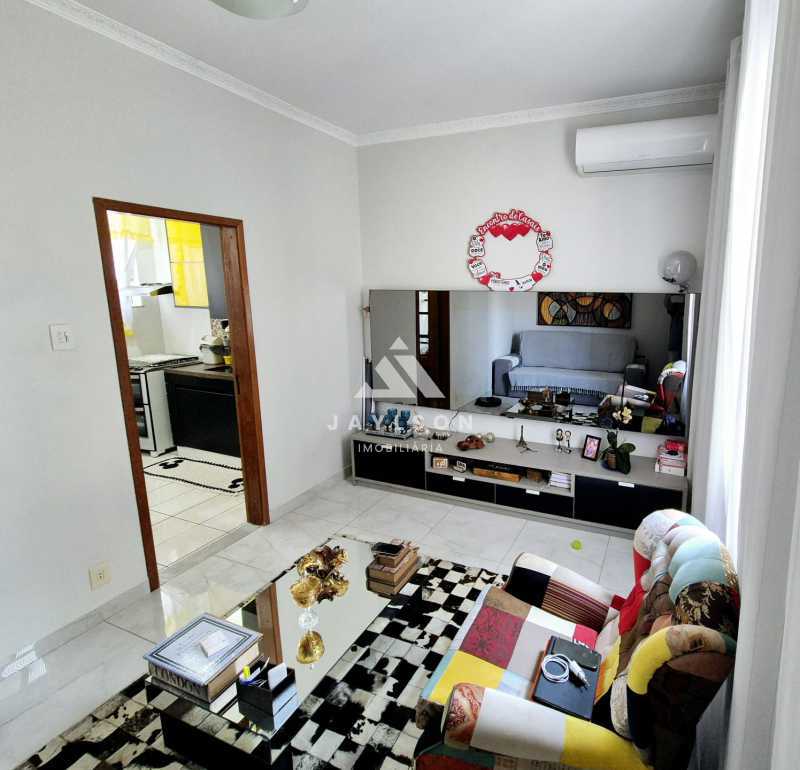 Apartamento à venda com 2 quartos, 67m² - Foto 3