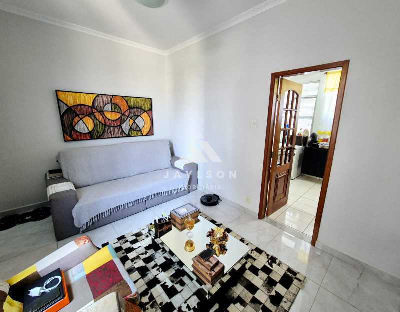 Apartamento à venda com 2 quartos, 67m² - Foto 4