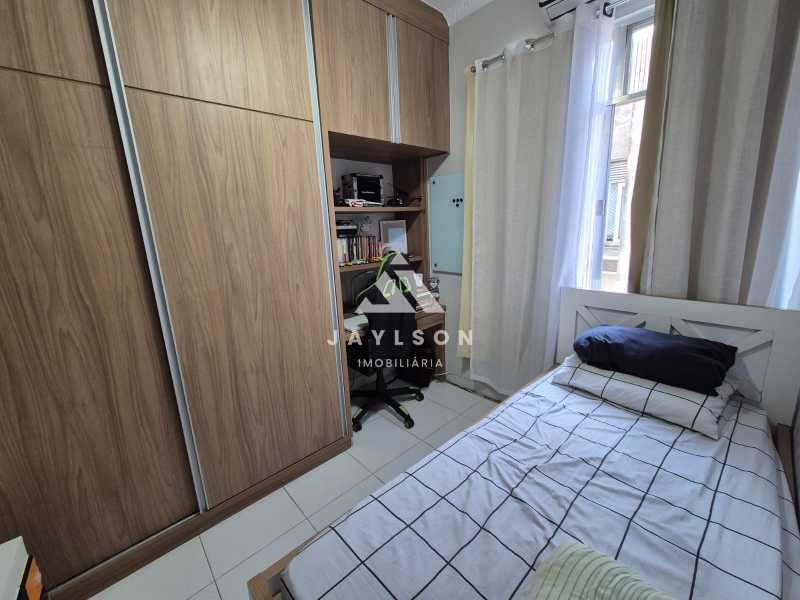 Apartamento à venda com 2 quartos, 67m² - Foto 11