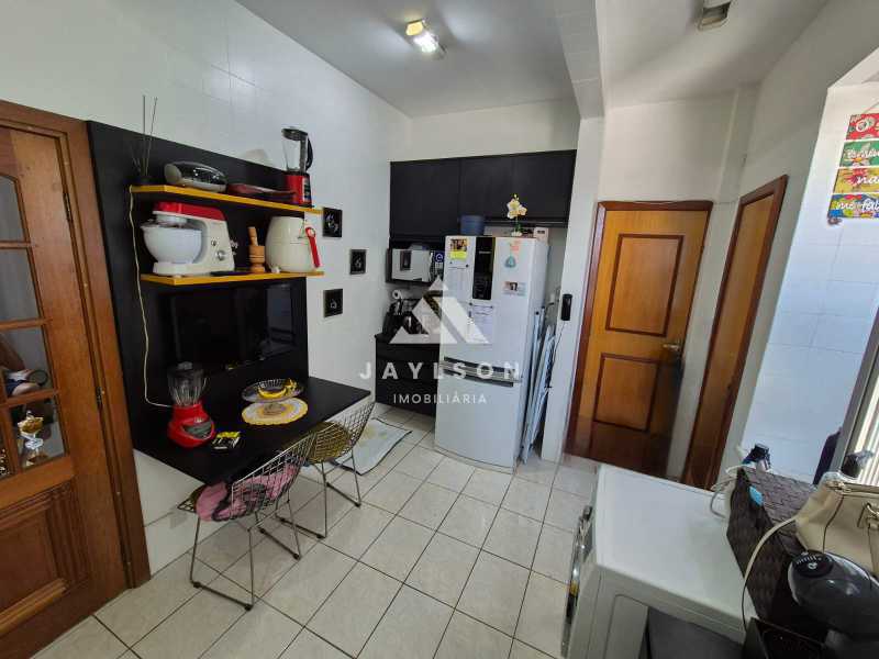 Apartamento à venda com 2 quartos, 67m² - Foto 18