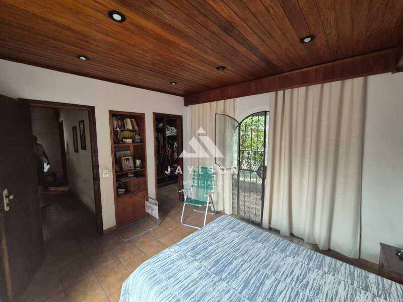 Casa à venda com 4 quartos, 240m² - Foto 22