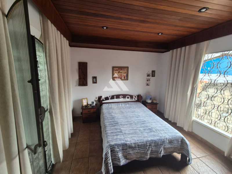 Casa à venda com 4 quartos, 240m² - Foto 28