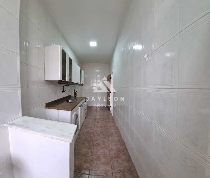 Apartamento à venda com 2 quartos, 68m² - Foto 4