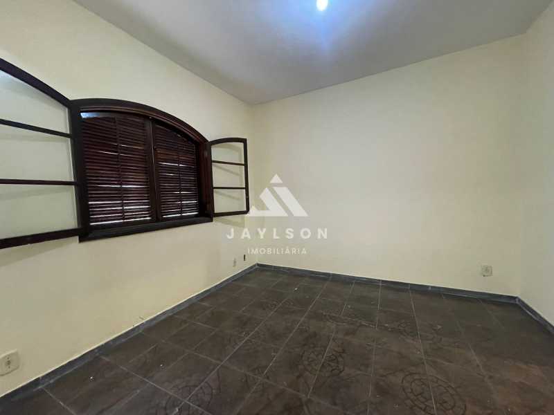 Casa à venda com 5 quartos, 100m² - Foto 11