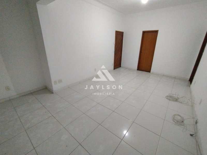 Apartamento à venda com 2 quartos, 93m² - Foto 2